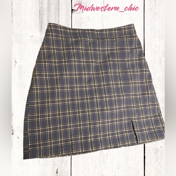 Hollister Dresses & Skirts - (A96)EUC Hollister | Plaid Mini skirt